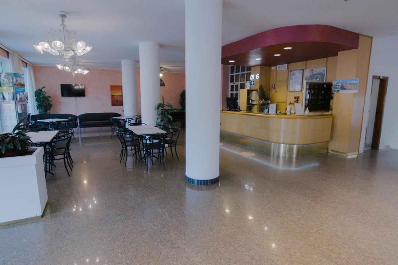 Hotel Beverly Rimini Eksteriør bilde