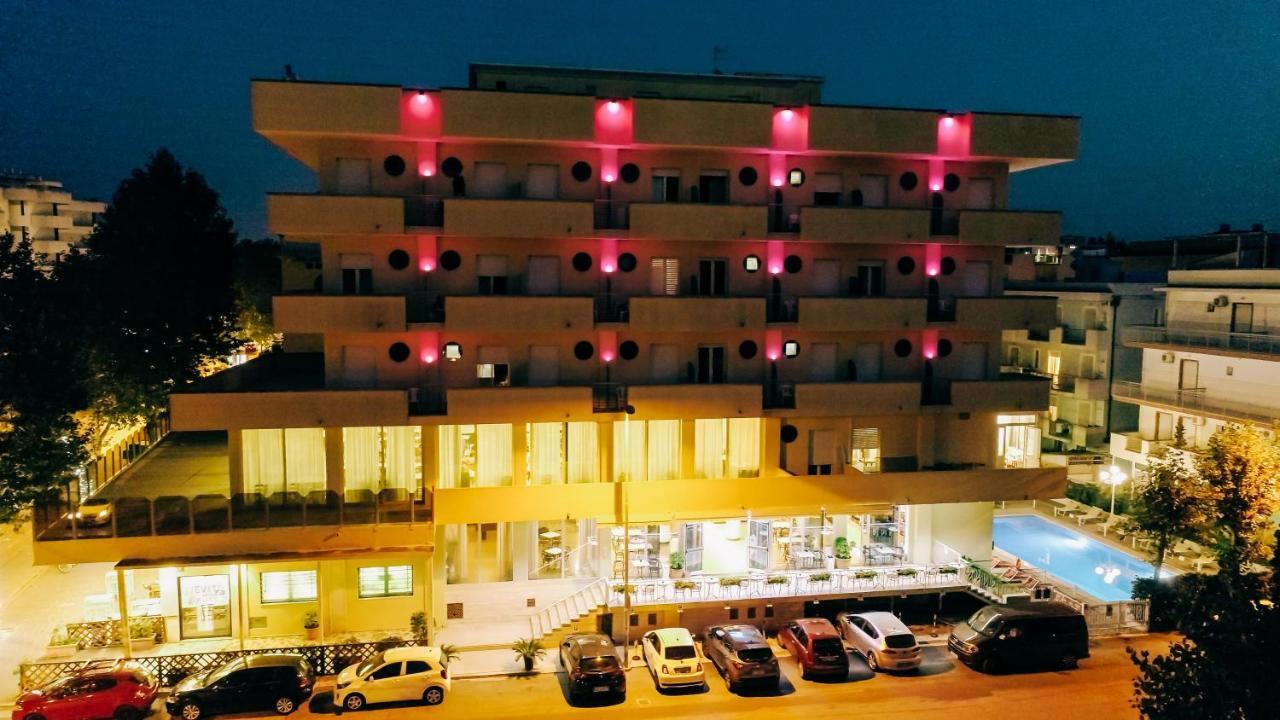 Hotel Beverly Rimini Eksteriør bilde