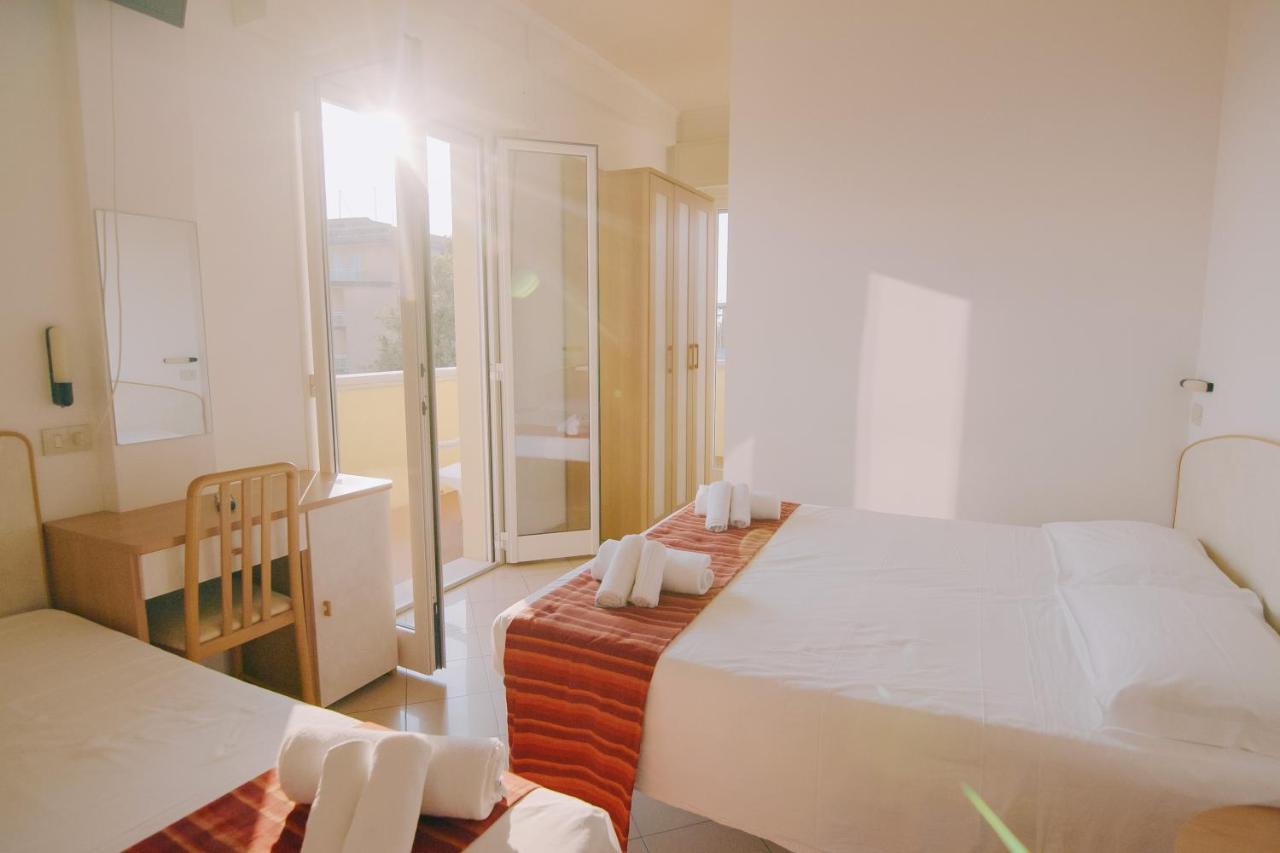 Hotel Beverly Rimini Eksteriør bilde