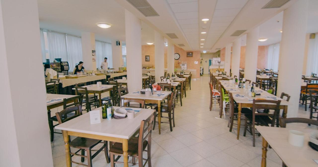 Hotel Beverly Rimini Eksteriør bilde