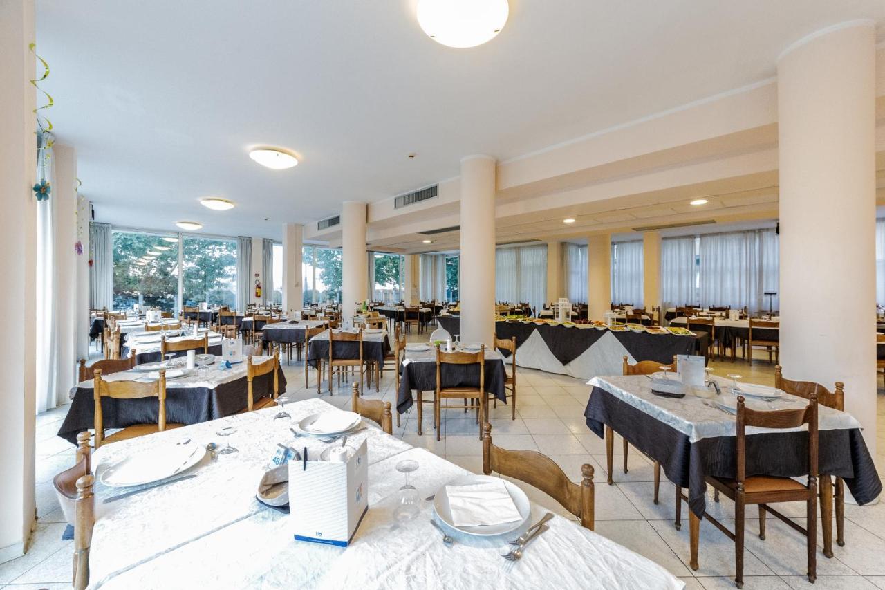 Hotel Beverly Rimini Eksteriør bilde
