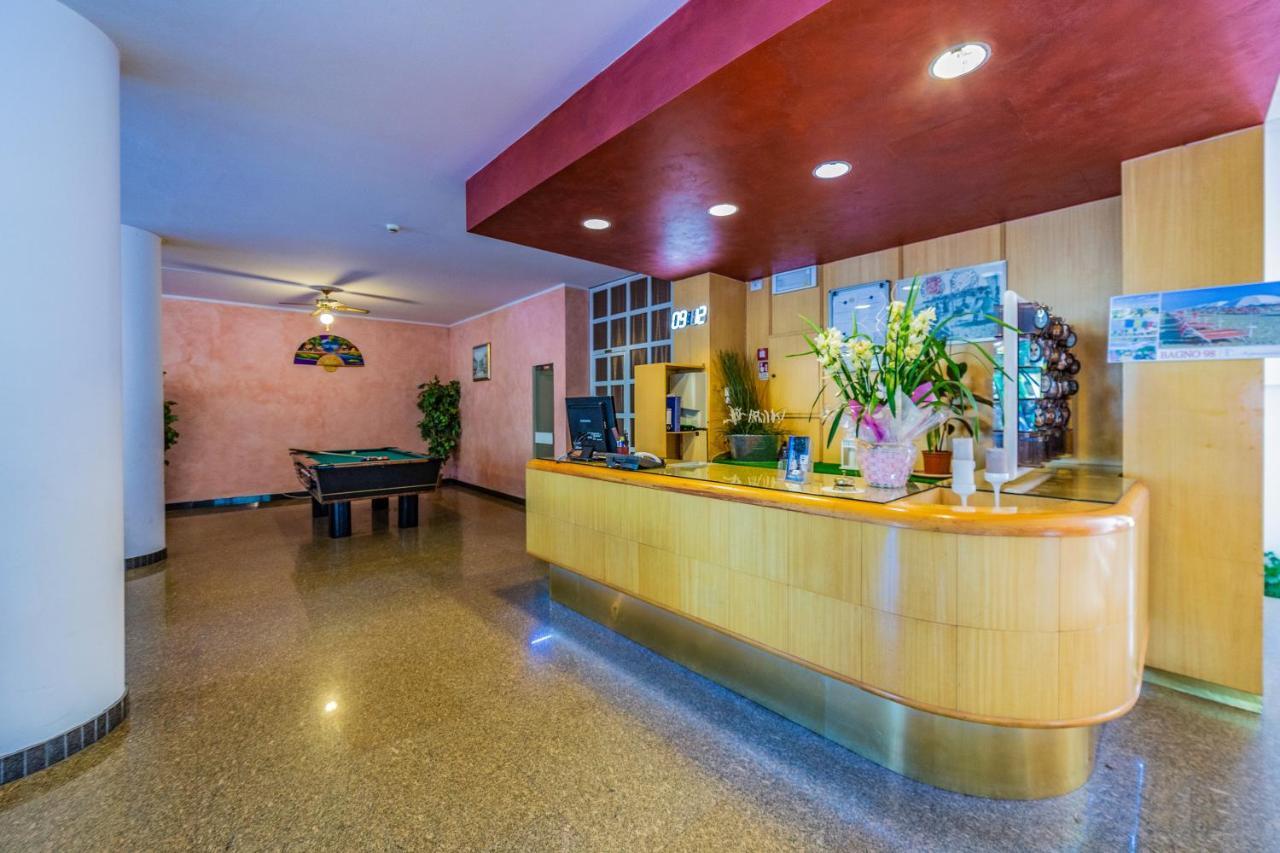 Hotel Beverly Rimini Eksteriør bilde