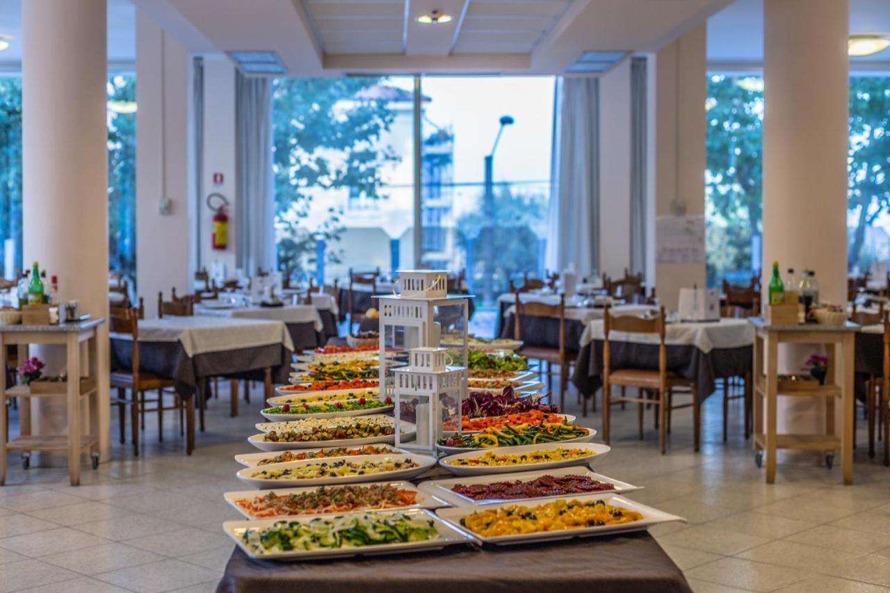 Hotel Beverly Rimini Eksteriør bilde